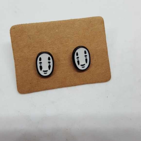 Hot Topic Jewelry - No face earings
